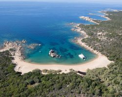 Découvrir la Corse en Catamaran
