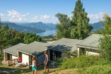 Gîte à la montagne près du lac de serre ponçon pour passer des vacances en famille