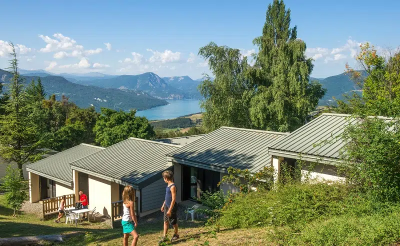 Gîte à la montagne près du lac de serre ponçon pour passer des vacances en famille