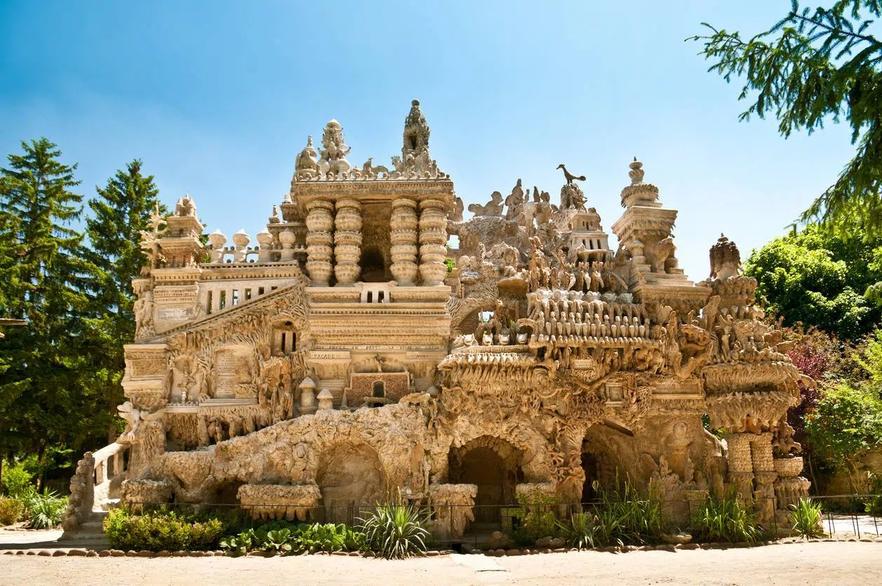 Palais idéal du Facteur Cheval