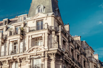 Séjourner dans le 15ème arrondissement : les atouts d’un quartier résidentiel et bien connecté